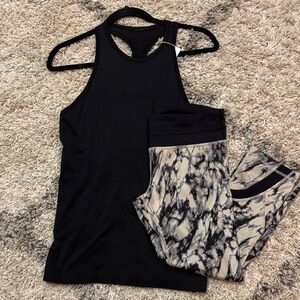 17. Bundle of 2 - lululemon black swiftly tank - size 6 & leggings- size 6 /22”